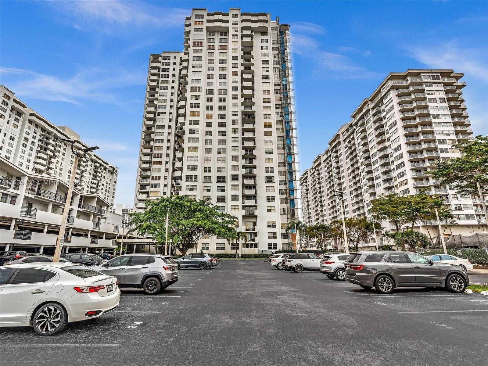 Small Image of 2750 NORTH EAST 183RD ST #1108, Aventura Number 47