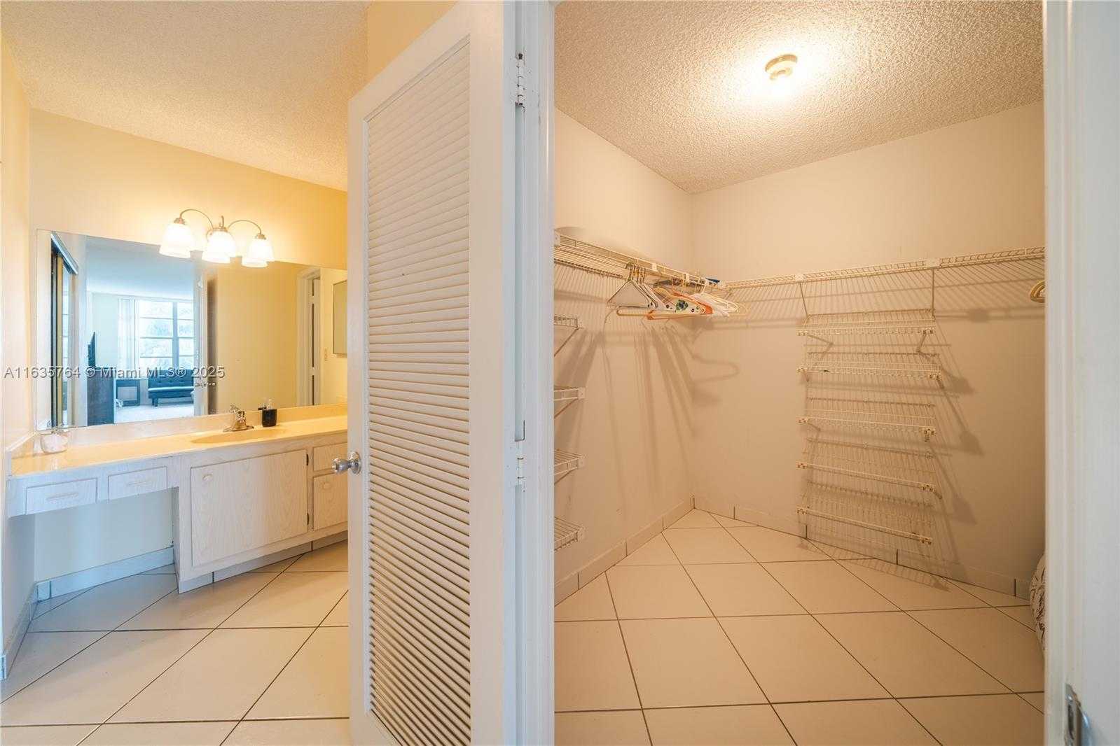Small Image of 3800 SOUTH OCEAN DR #419, Hollywood Number 14