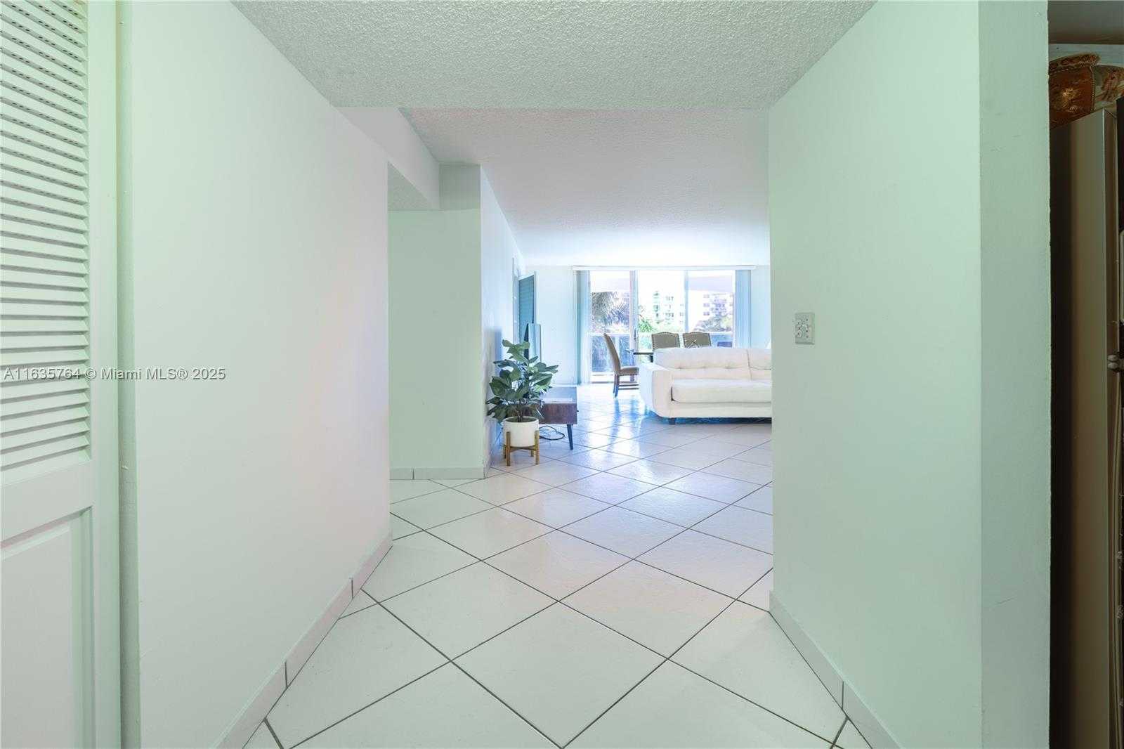 Small Image of 3800 SOUTH OCEAN DR #419, Hollywood Number 8