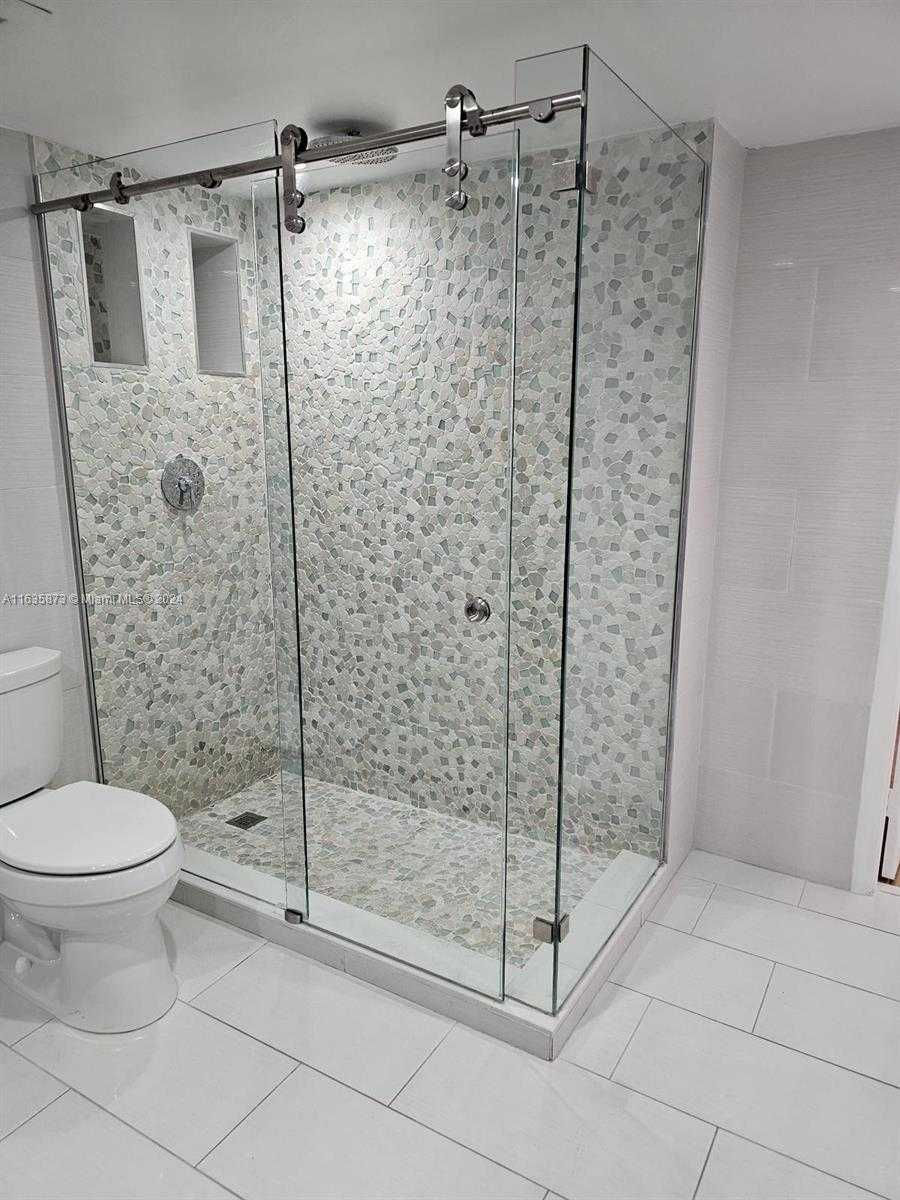 Small Image of 10101 EAST BAY HARBOR DR #608, Bay Harbor Islands Number 33