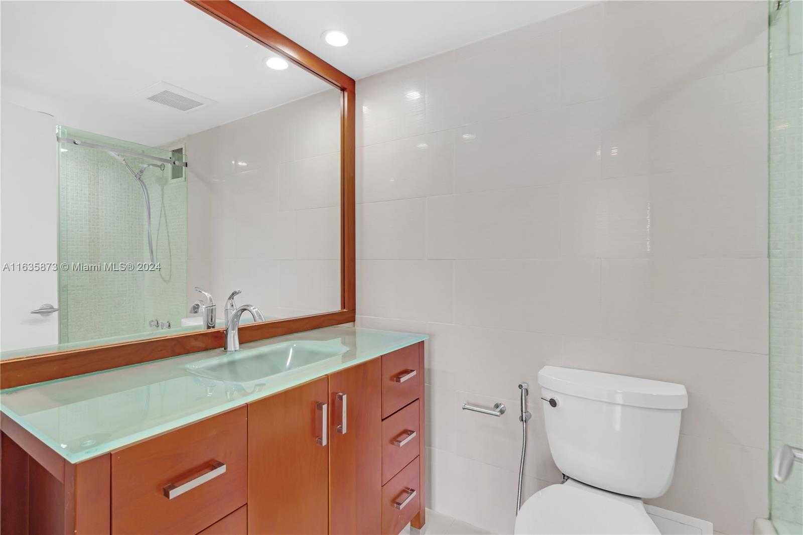 Small Image of 10101 EAST BAY HARBOR DR #608, Bay Harbor Islands Number 34