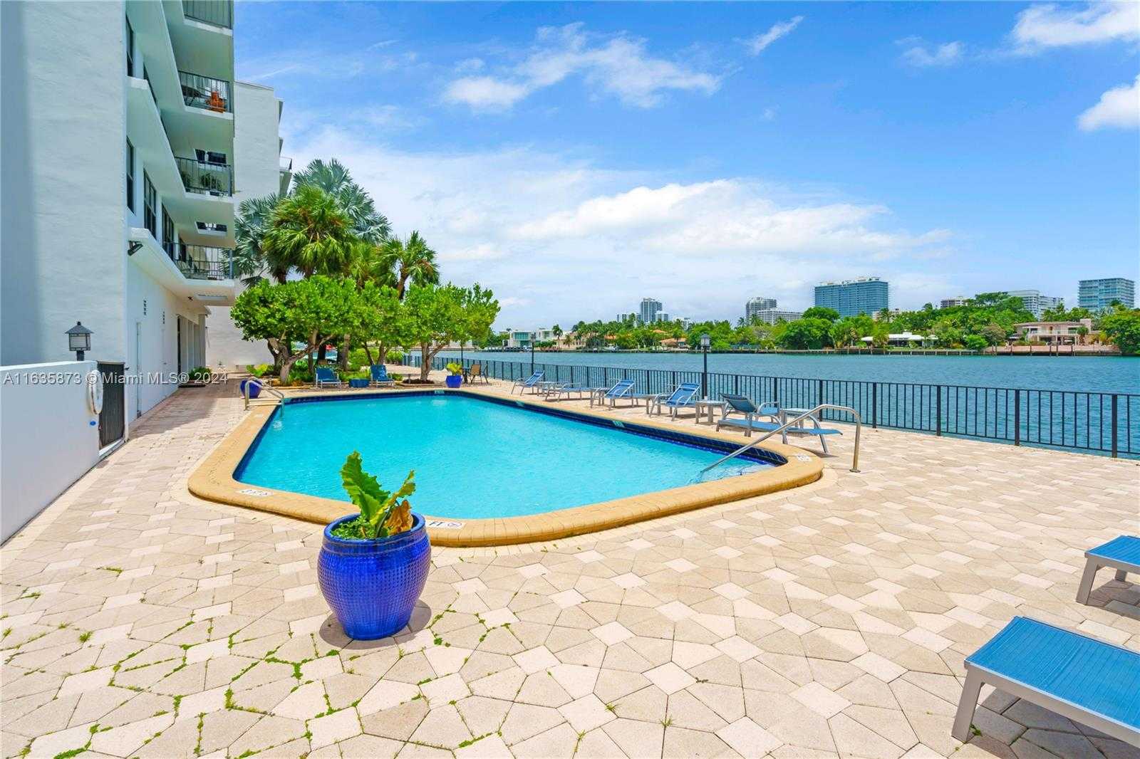Small Image of 10101 EAST BAY HARBOR DR #608, Bay Harbor Islands Number 39