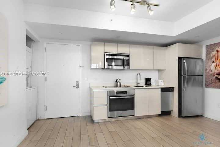 Small Image of 2602 EAST HALLANDALE BEACH BLVD #2706, Hallandale Beach Number 3