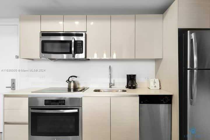 Small Image of 2602 EAST HALLANDALE BEACH BLVD #2706, Hallandale Beach Number 8
