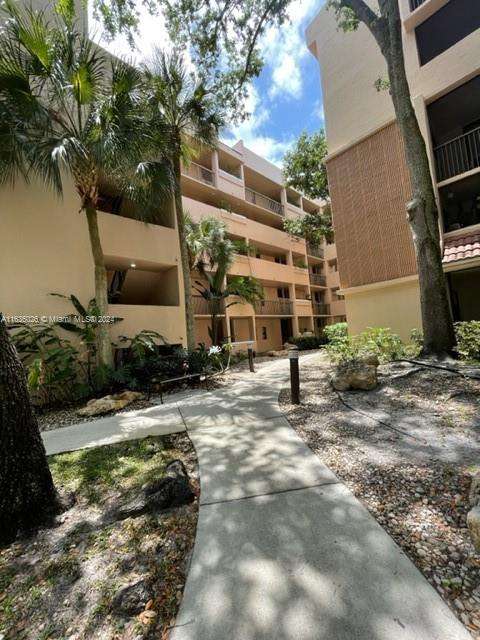 Small Image of 6800 CYPRESS RD #401, Plantation Number 2