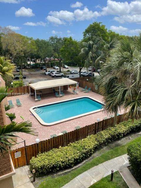 Small Image of 6800 CYPRESS RD #401, Plantation Number 5