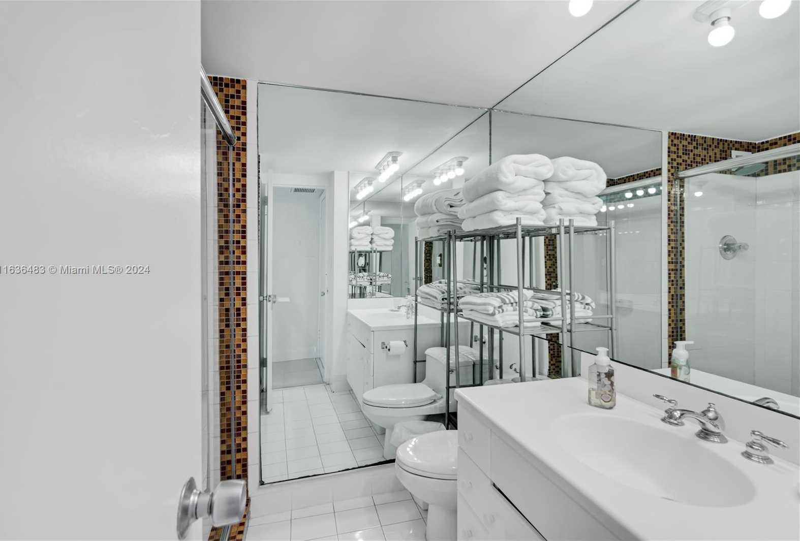 Small Image of 5161 Collins Ave, Miami Beach, FL 33140, USA Number 12