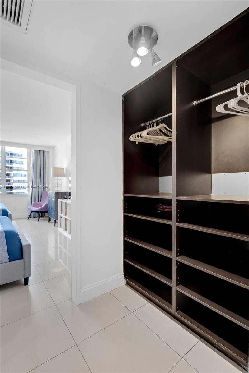 Small Image of 5161 Collins Ave, Miami Beach, FL 33140, USA Number 13