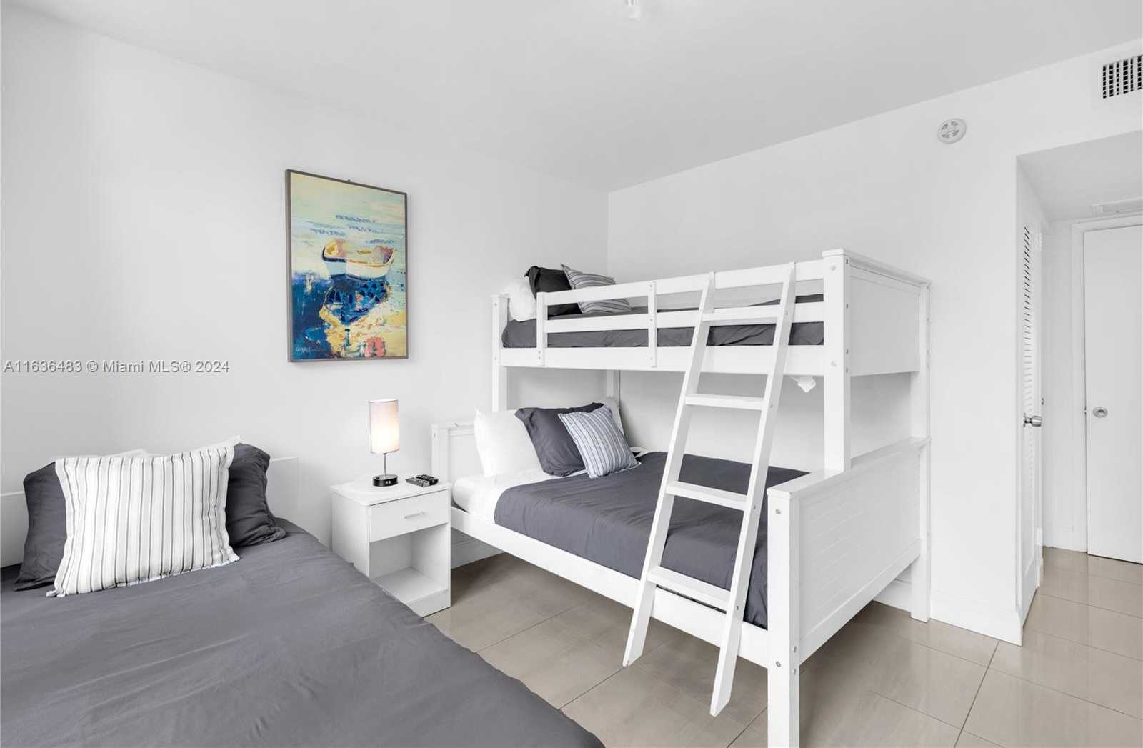 Small Image of 5161 Collins Ave, Miami Beach, FL 33140, USA Number 15