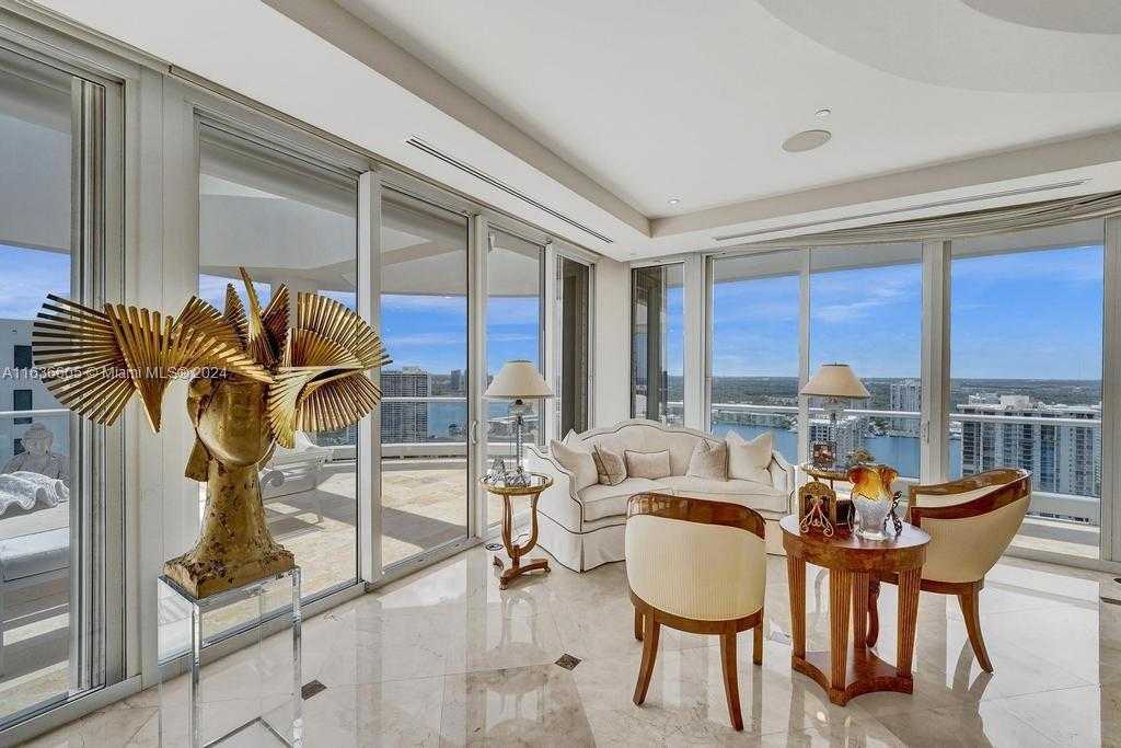 Small Image of 7000 ISLAND BLVD #PH-02, Aventura Number 10