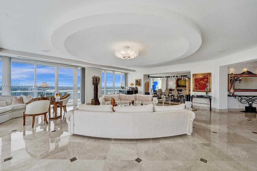 Small Image of 7000 ISLAND BLVD #PH-02, Aventura Number 12