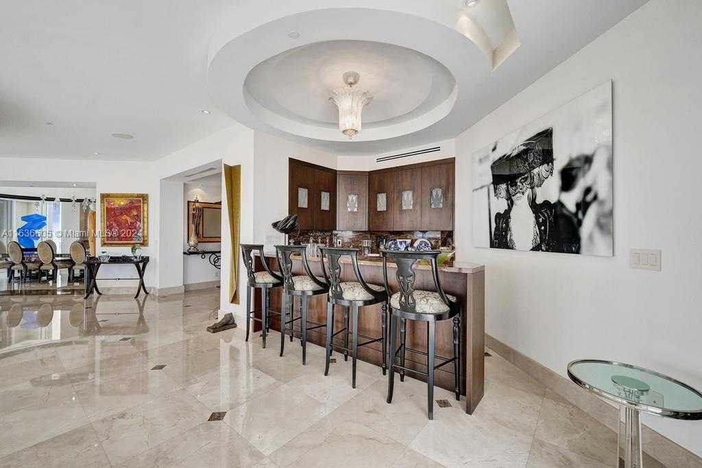 Small Image of 7000 ISLAND BLVD #PH-02, Aventura Number 14