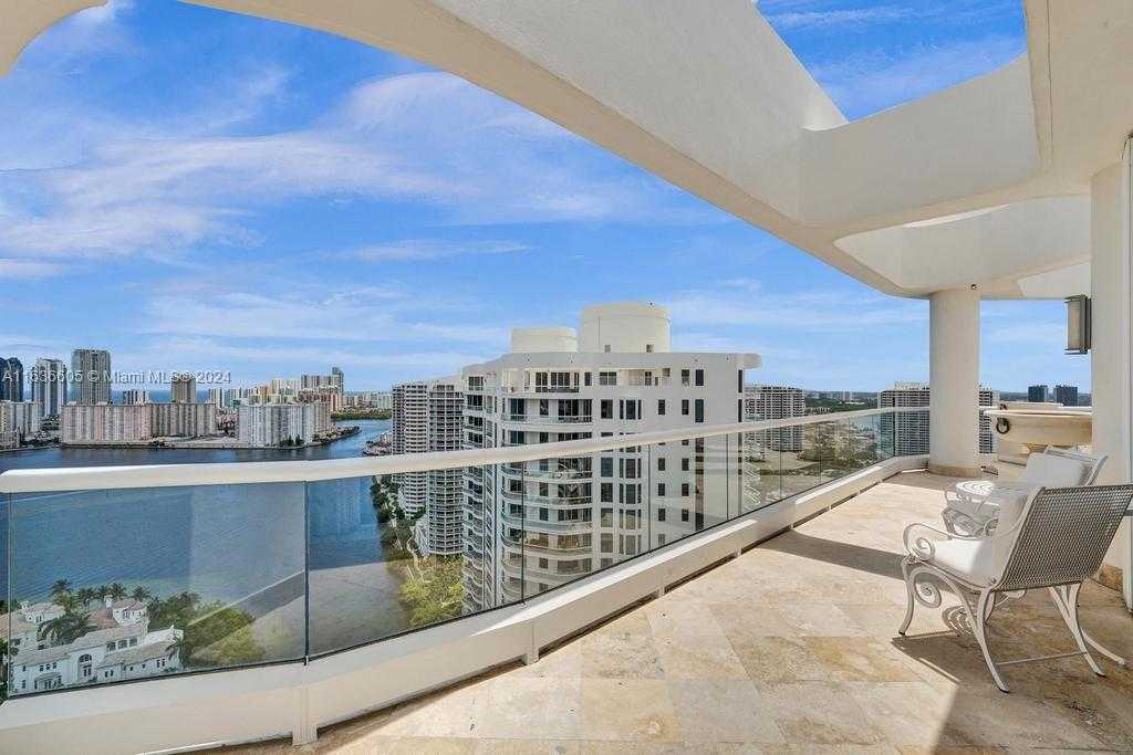 Small Image of 7000 ISLAND BLVD #PH-02, Aventura Number 24