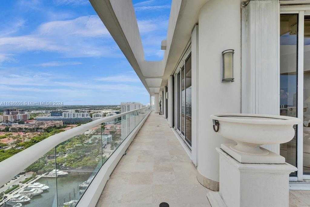 Small Image of 7000 ISLAND BLVD #PH-02, Aventura Number 29