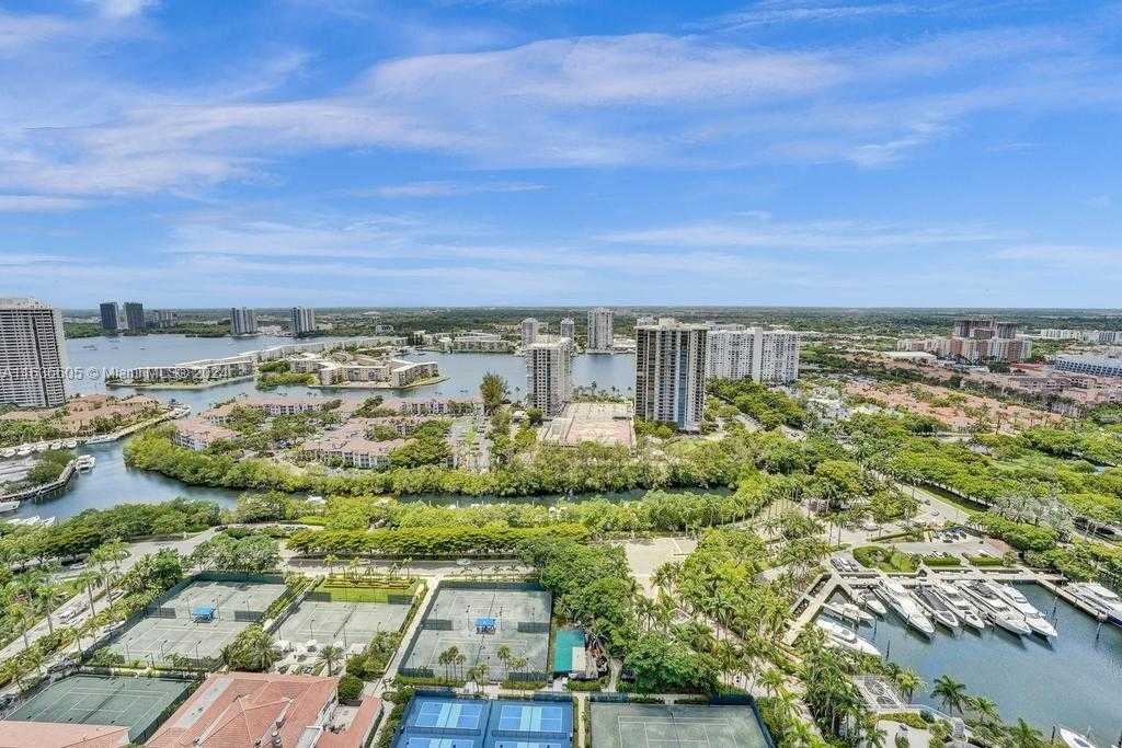 Small Image of 7000 ISLAND BLVD #PH-02, Aventura Number 30