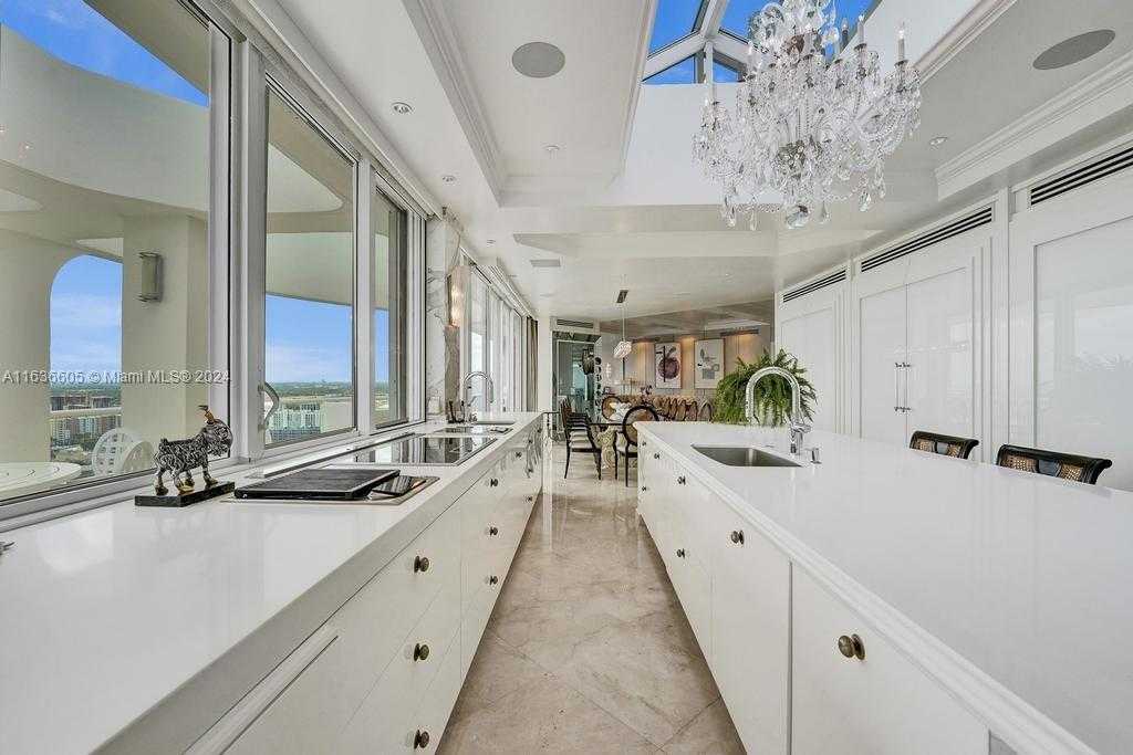 Small Image of 7000 ISLAND BLVD #PH-02, Aventura Number 41