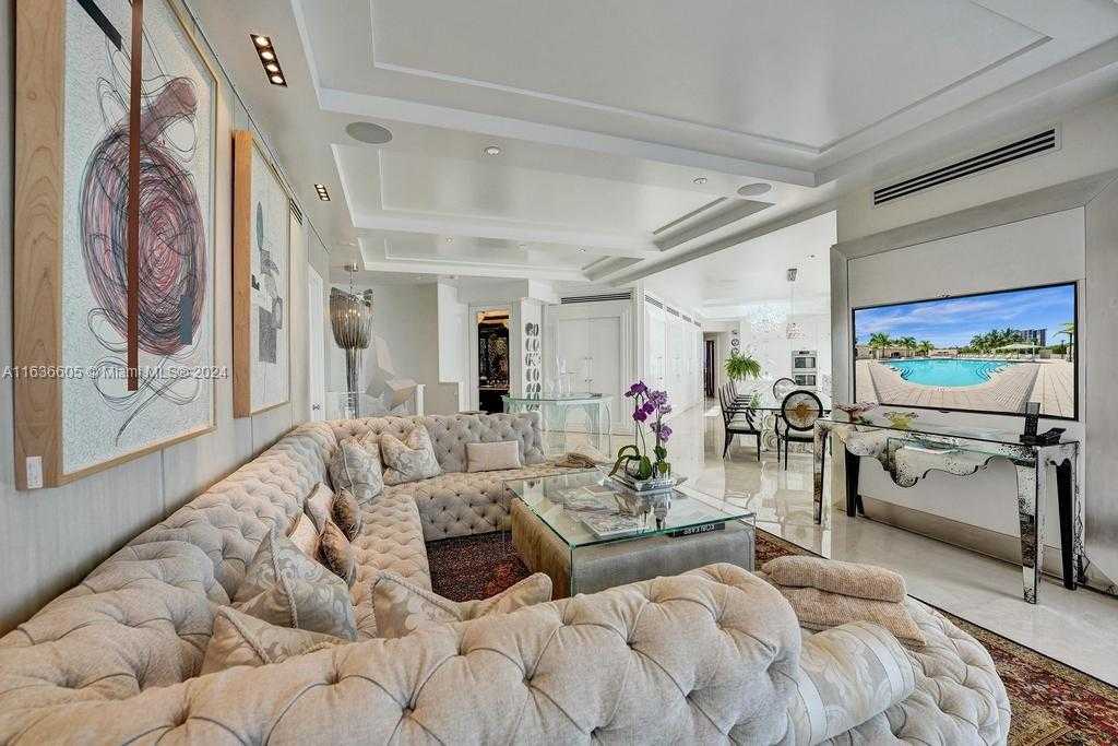 Small Image of 7000 ISLAND BLVD #PH-02, Aventura Number 62
