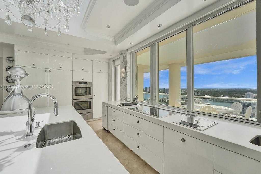 Small Image of 7000 ISLAND BLVD #PH-02, Aventura Number 67