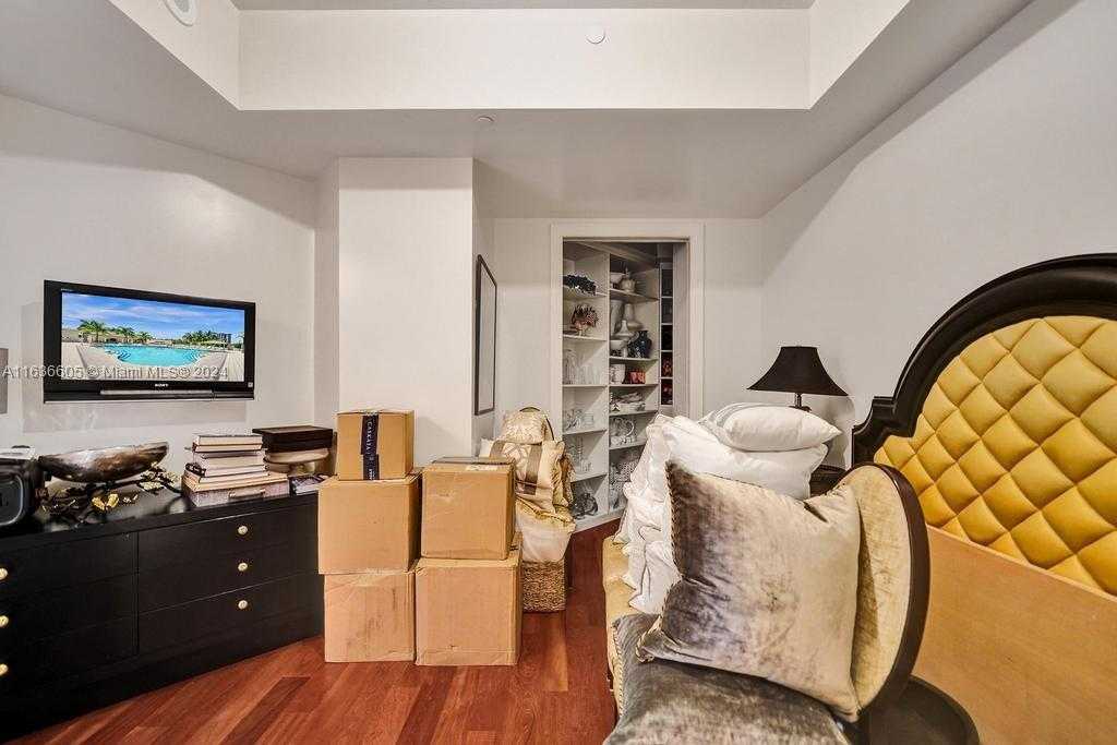 Small Image of 7000 ISLAND BLVD #PH-02, Aventura Number 70