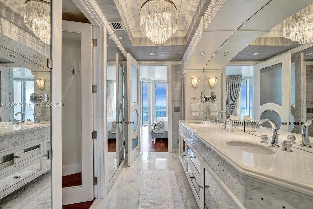 Small Image of 7000 ISLAND BLVD #PH-02, Aventura Number 86