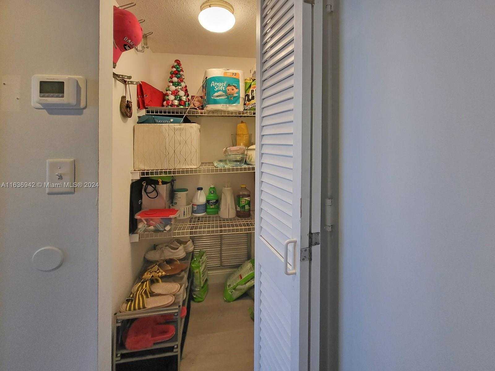 Small Image of 1825 SOUTH OCEAN DR #206, Hallandale Beach Number 8
