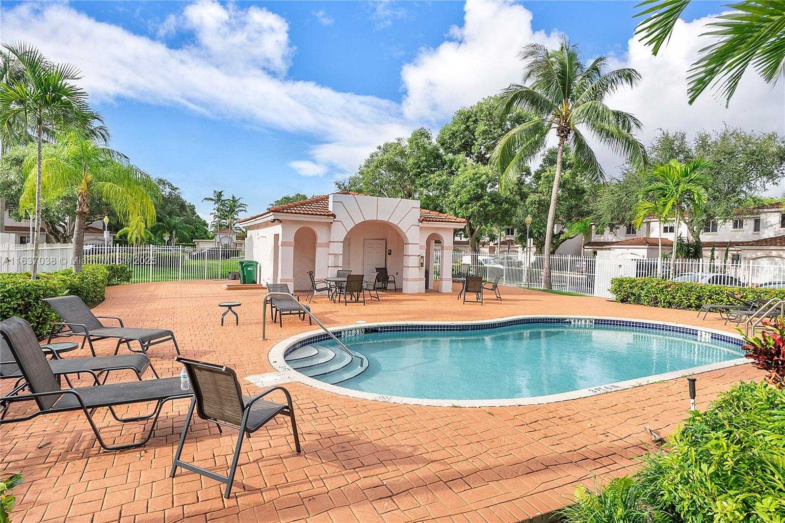 Small Image of 7659 TAMARAC ISLAND CIRCLE, Tamarac Number 32