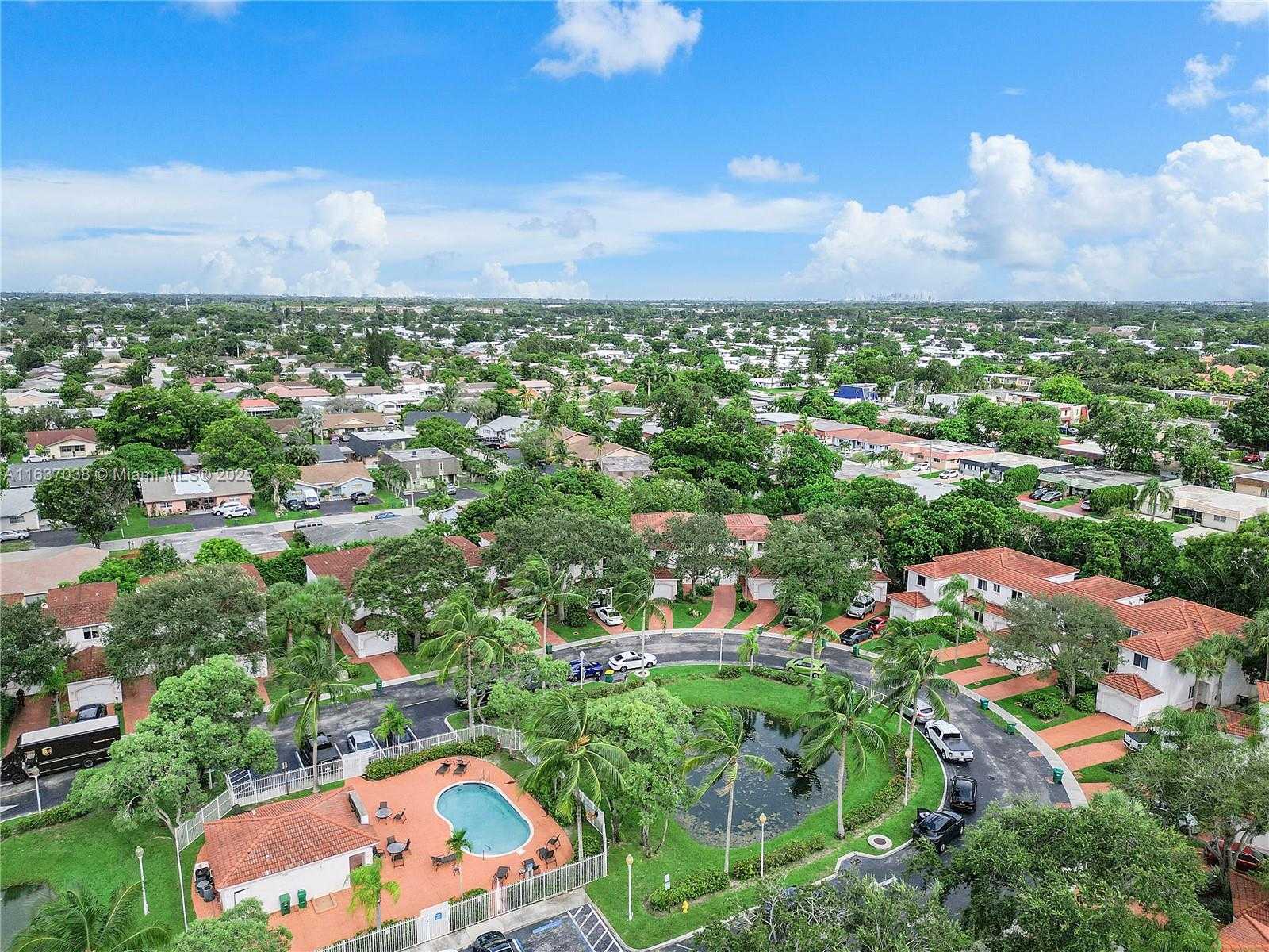 Small Image of 7659 TAMARAC ISLAND CIRCLE, Tamarac Number 35