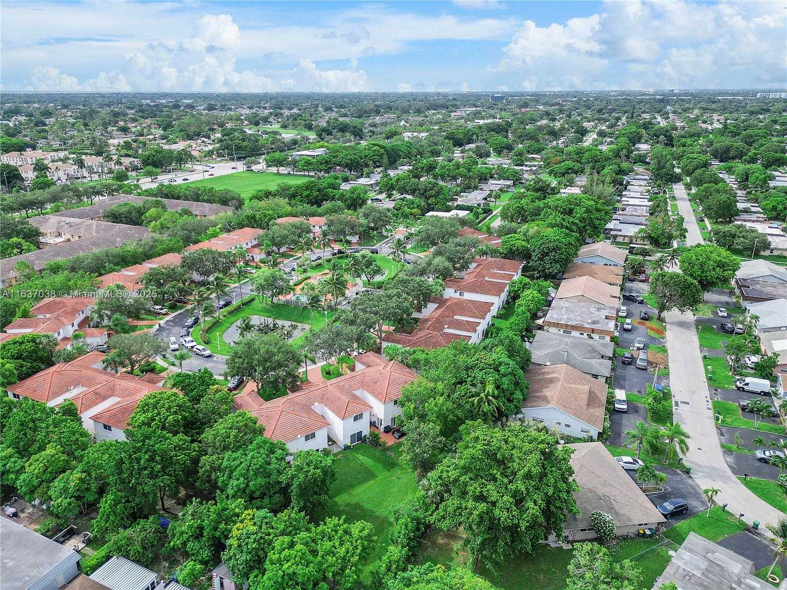 Small Image of 7659 TAMARAC ISLAND CIRCLE, Tamarac Number 40