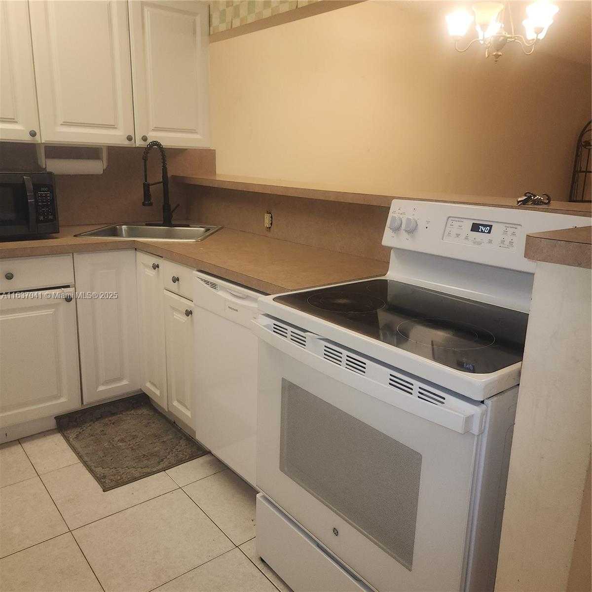 Small Image of 5800 NORTH WEST 64TH AVE #108, Tamarac Number 4