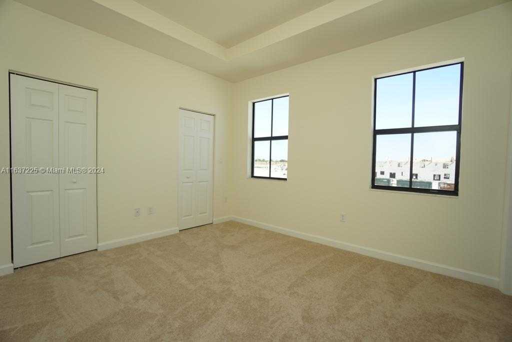 Small Image of 11011 WEST 33RD LN, Miami Lakes Number 12
