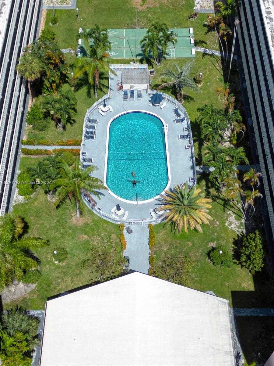 Small Image of 200 NORTH EAST 12TH AVE #3A, Hallandale Beach Number 4