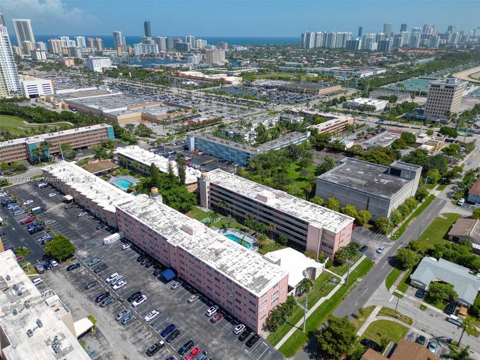 Small Image of 200 NORTH EAST 12TH AVE #3A, Hallandale Beach Number 5