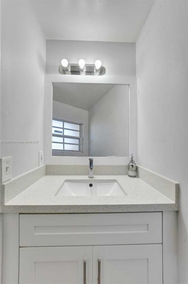 Small Image of 3592 NORTH WEST 83RD LN, Sunrise Number 17