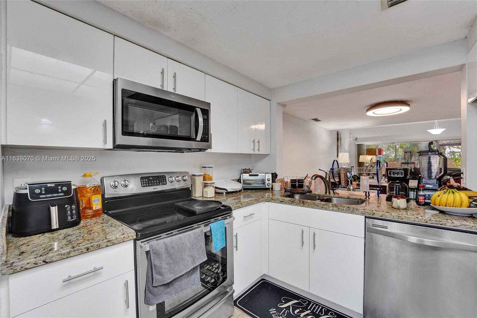 Small Image of 3592 NORTH WEST 83RD LN, Sunrise Number 2