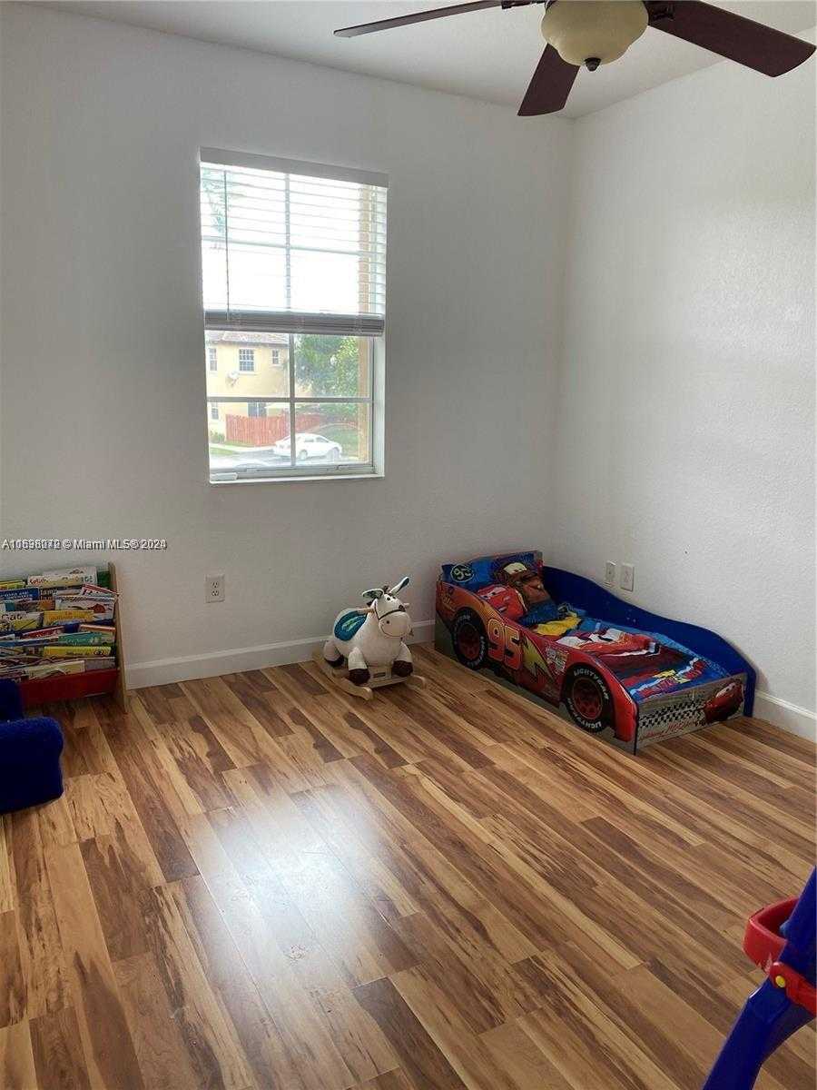Small Image of 9247 SOUTH WEST 227TH ST #5-2, Cutler Bay Number 4