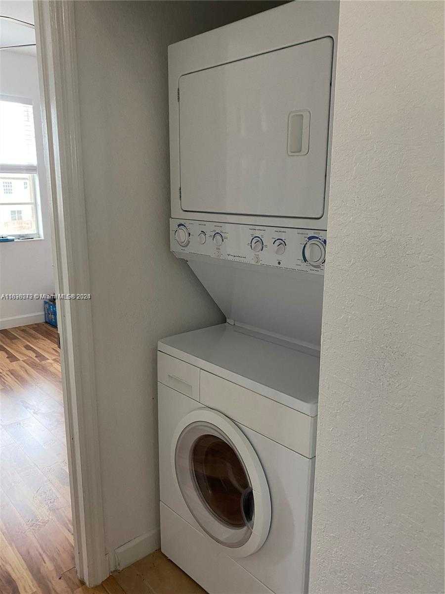 Small Image of 9247 SOUTH WEST 227TH ST #5-2, Cutler Bay Number 8