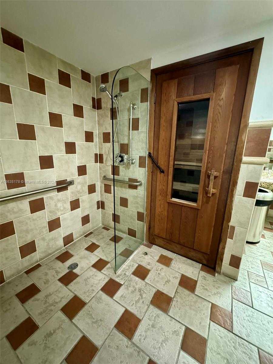 Small Image of 1900 SUNSET HARBOUR DR #2214, Miami Beach Number 27
