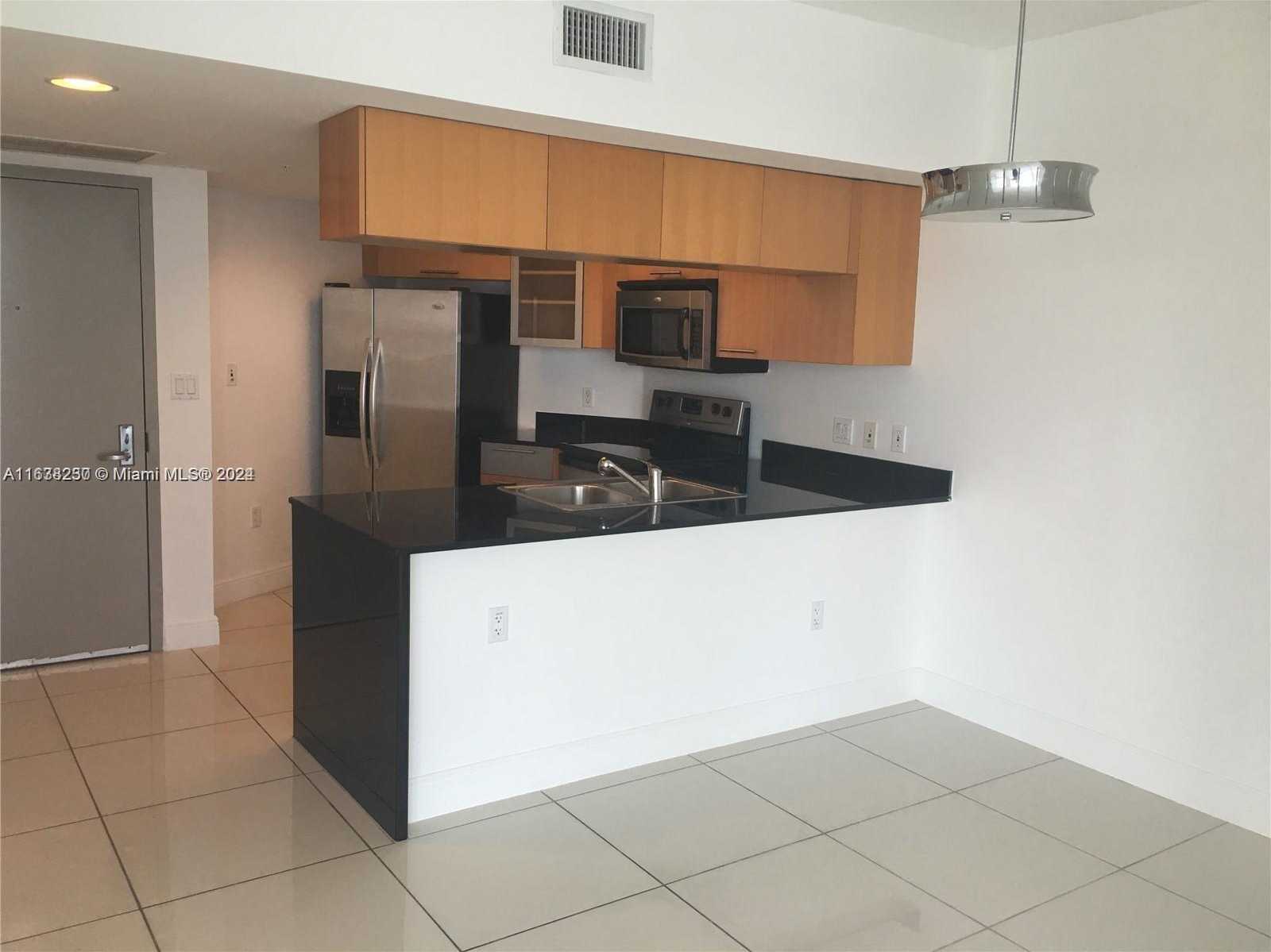 Small Image of 1750 NORTH BAYSHORE DR #3801, Miami Number 2