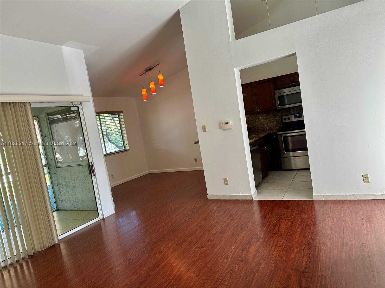 Small Image of 9435 140th Ct, Miami, FL 33186, USA Number 14