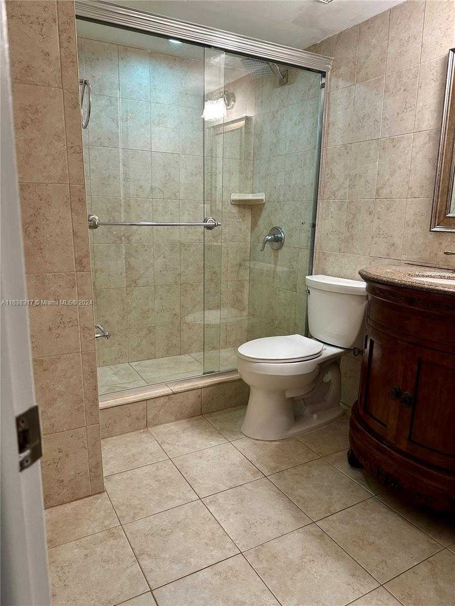 Small Image of 9435 140th Ct, Miami, FL 33186, USA Number 28