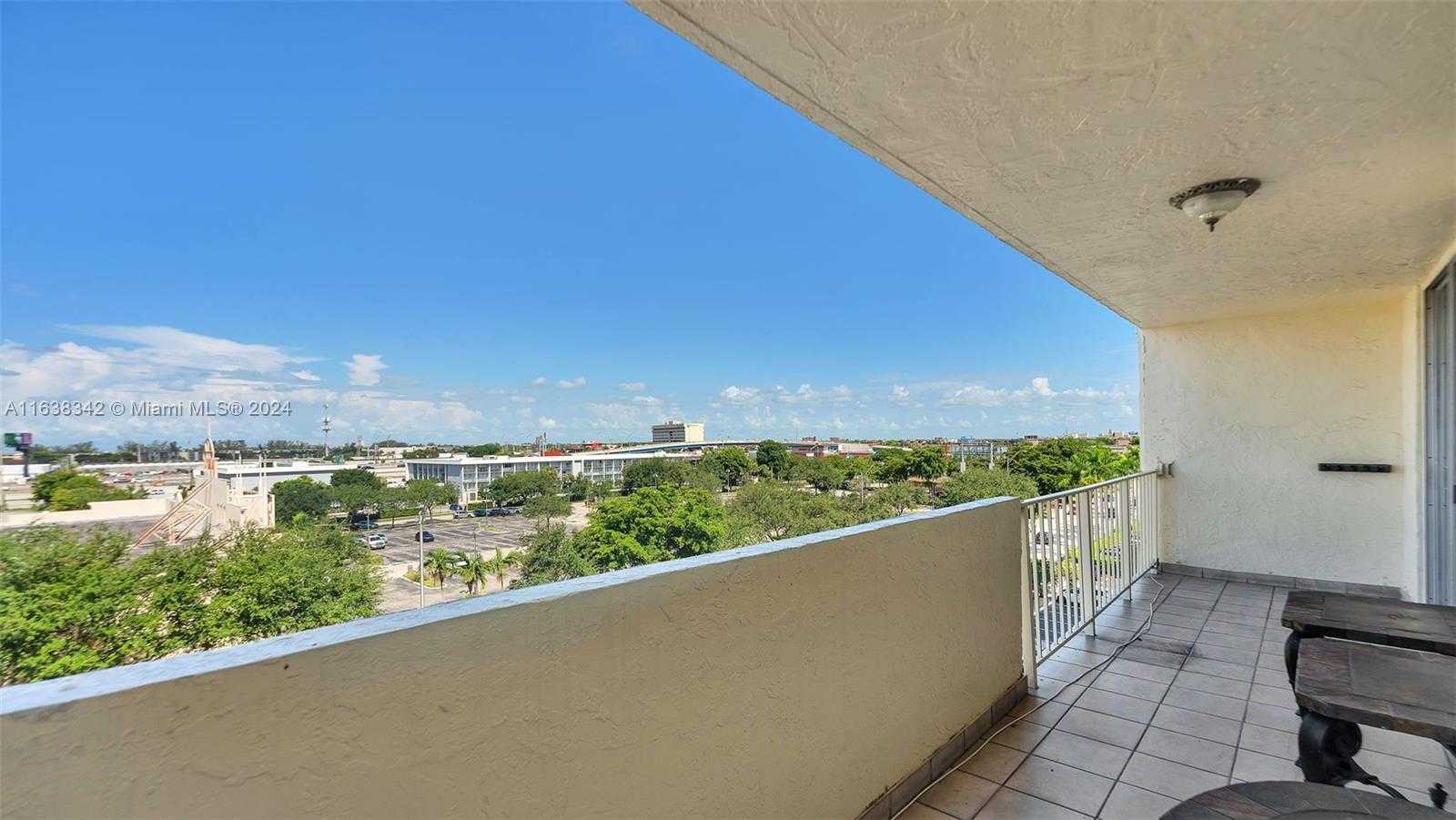 Small Image of 4675 WEST 18TH CT #612, Hialeah Number 27