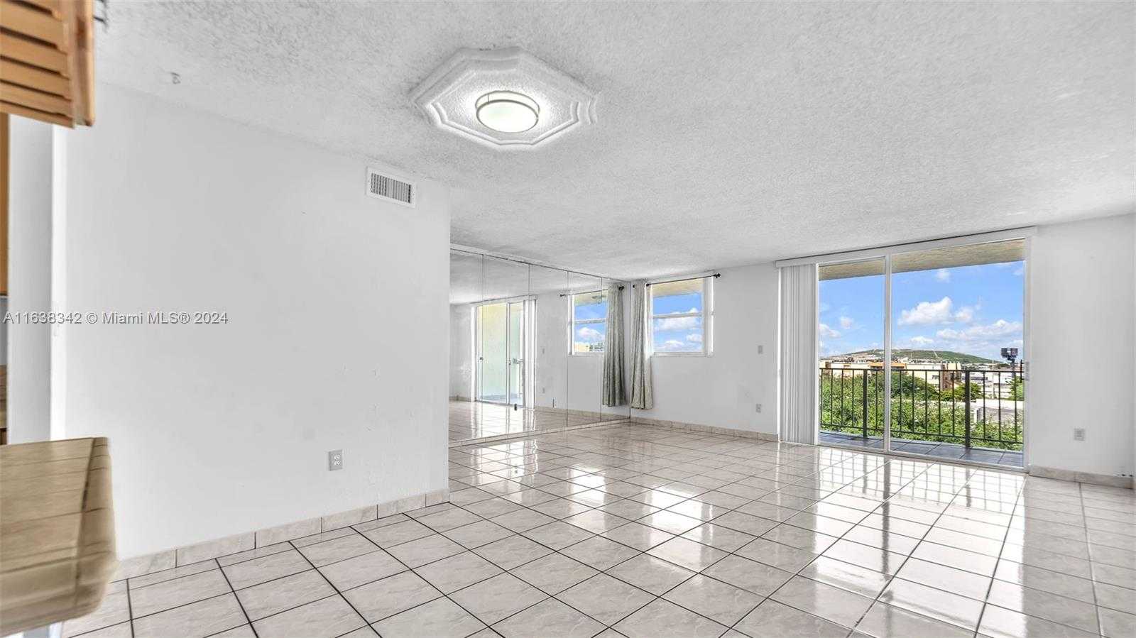 Small Image of 4675 WEST 18TH CT #612, Hialeah Number 7
