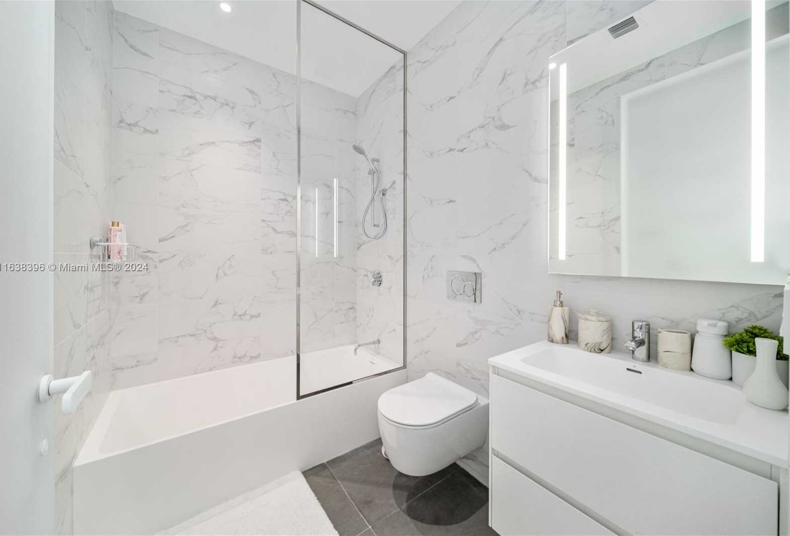 Small Image of 2000 SOUTH OCEAN DR #31B, Hallandale Beach Number 28