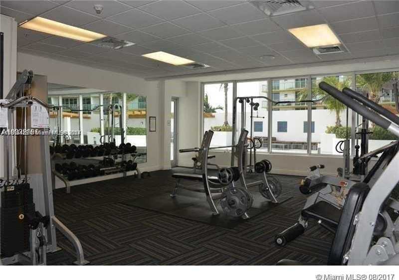 Small Image of Opera Tower, 1750 N Bayshore Dr, Miami, FL 33132, USA Number 6