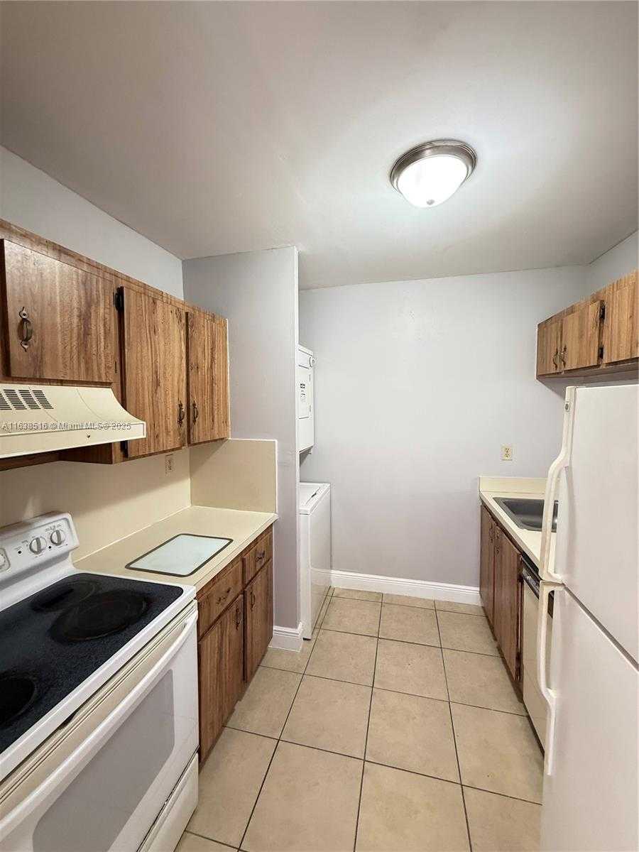 Small Image of 440 EAST 23RD ST #1219, Hialeah Number 8
