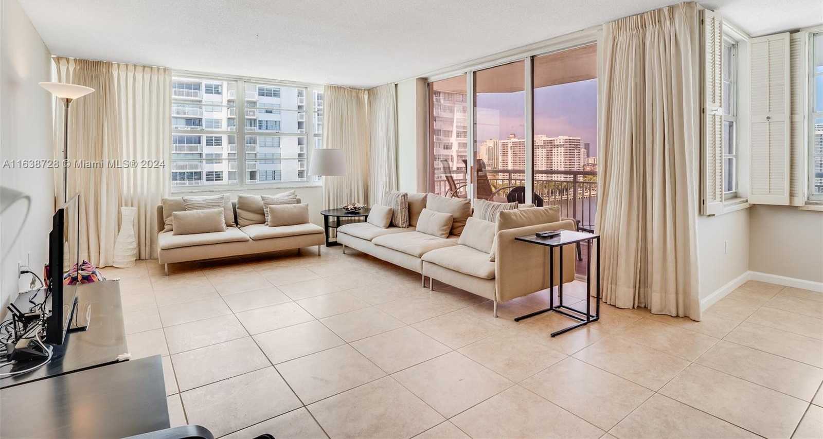Small Image of 18041 BISCAYNE BLVD #1404, Aventura Number 11