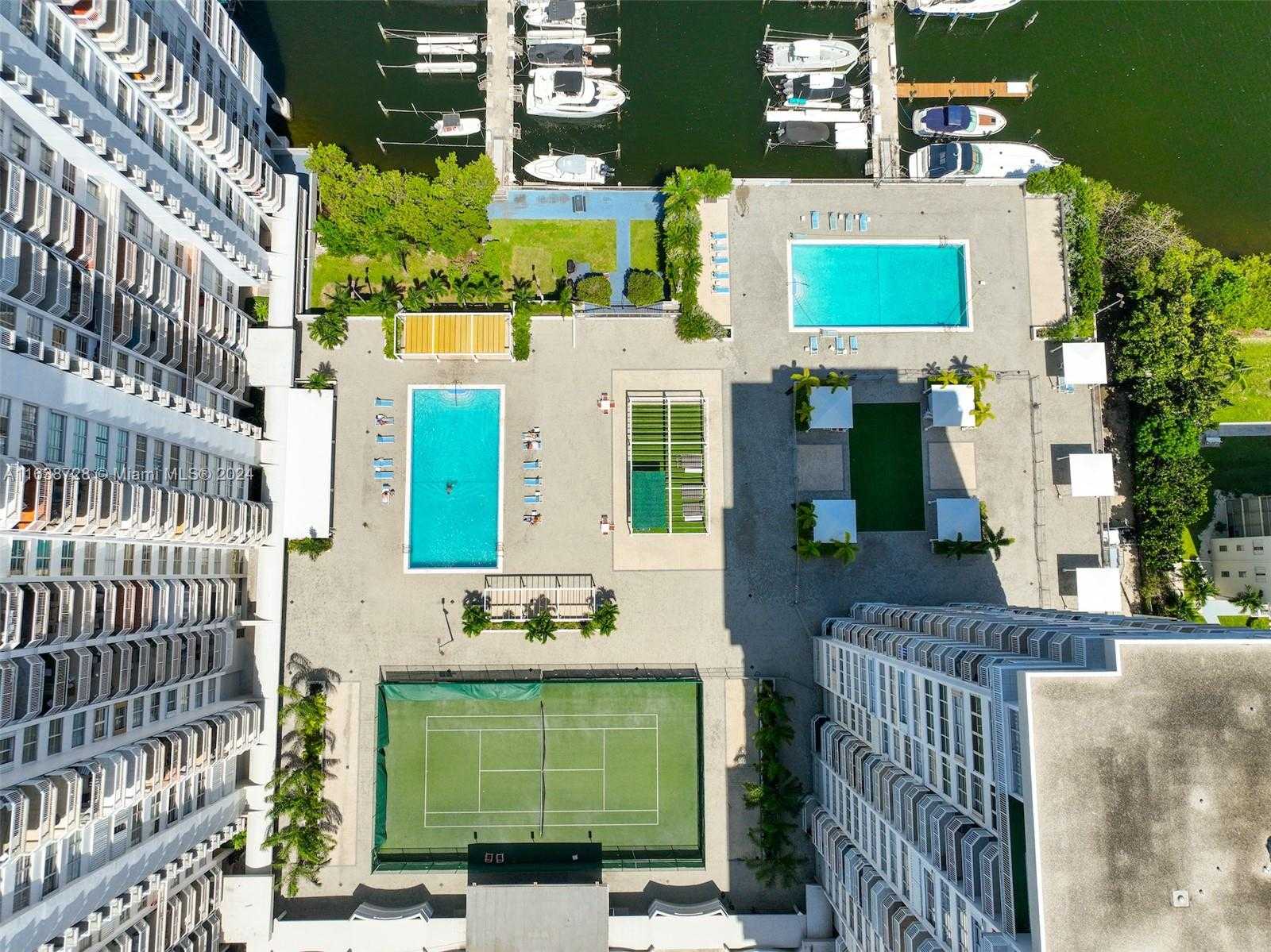 Small Image of 18041 BISCAYNE BLVD #1404, Aventura Number 19