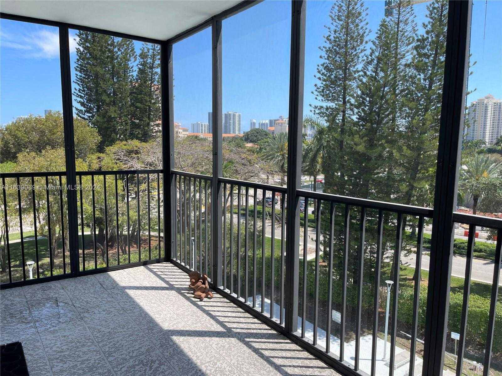 Small Image of 20100 WEST COUNTRY CLUB DR #507, Aventura Number 12