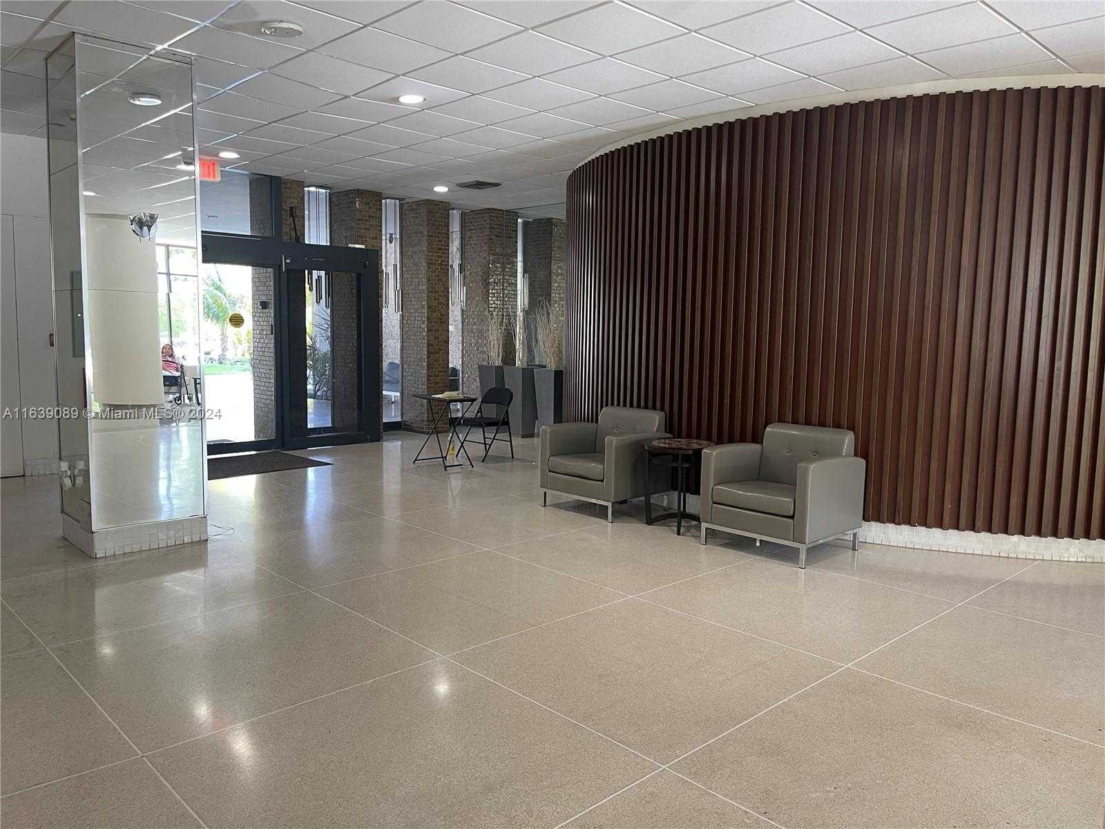 Small Image of 20100 WEST COUNTRY CLUB DR #507, Aventura Number 16