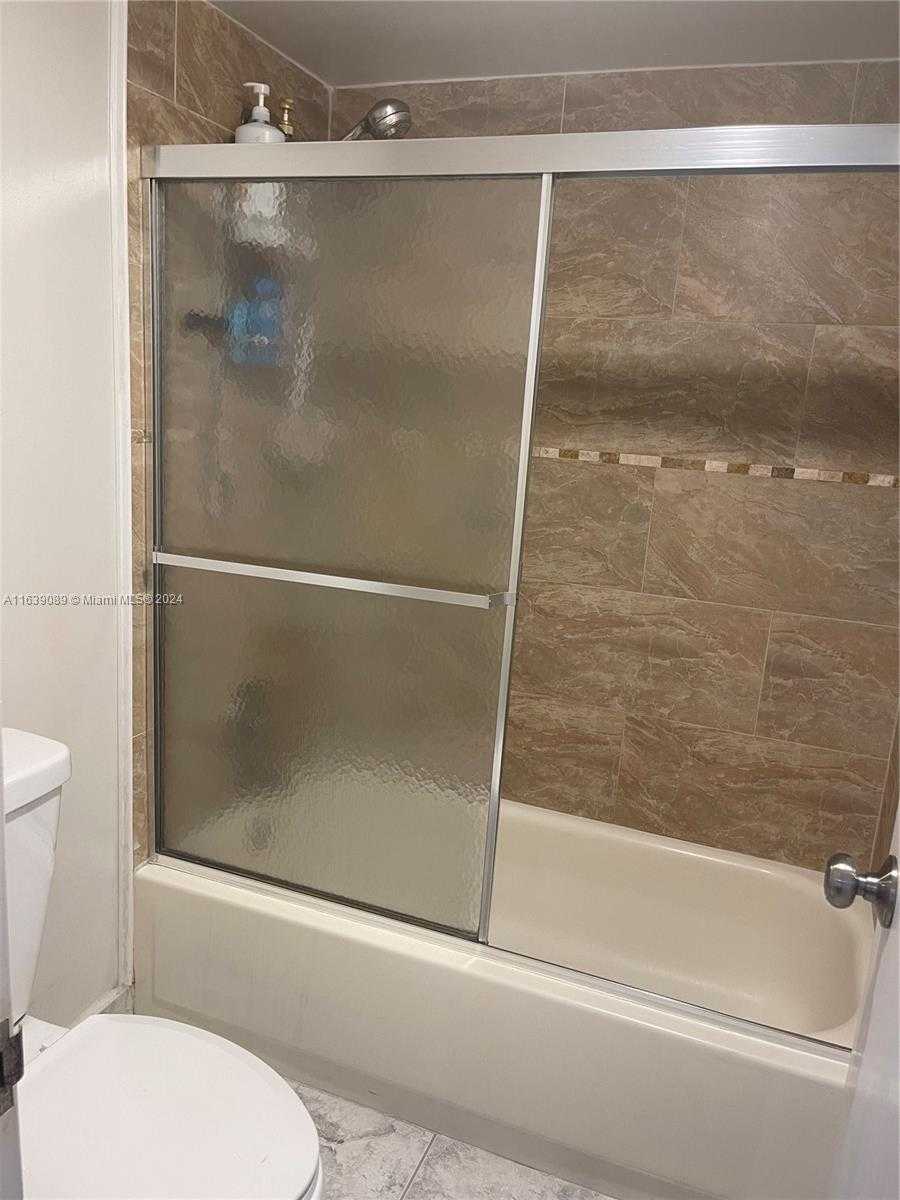 Small Image of 20100 WEST COUNTRY CLUB DR #507, Aventura Number 8